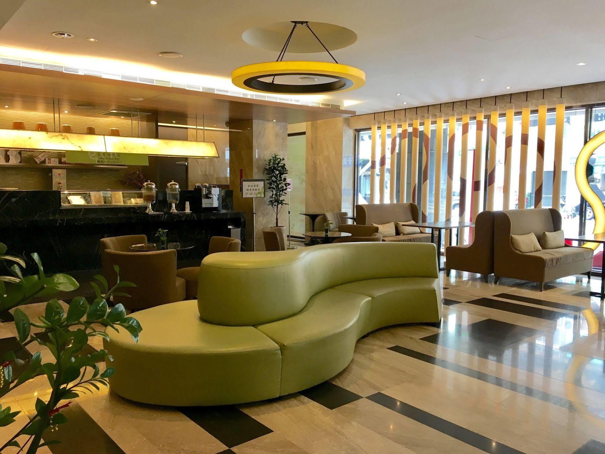 Park City Hotel Central Taichung Exteriör bild