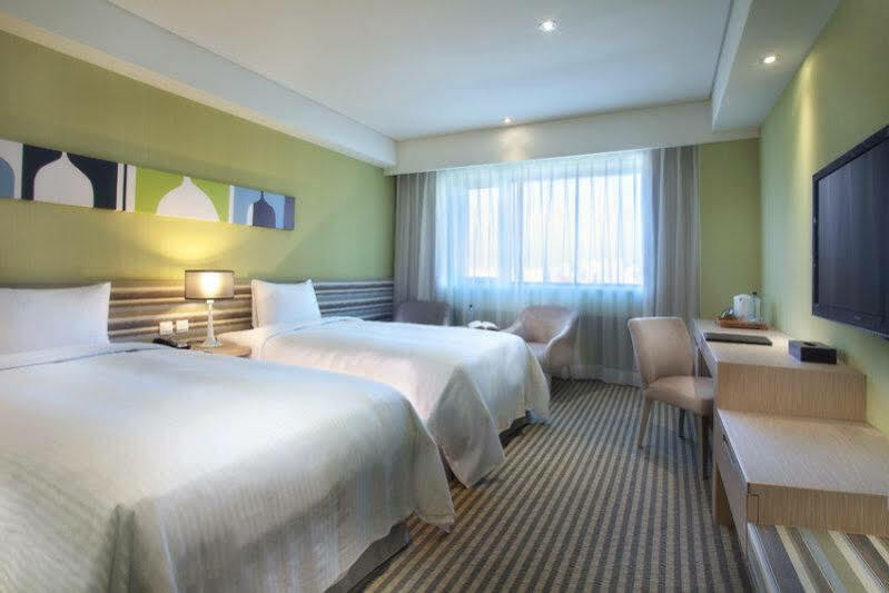 Park City Hotel Central Taichung Exteriör bild